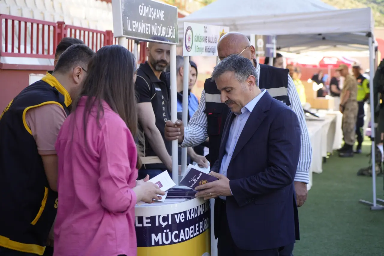 Gümüşhane Yenişehir Stadyumu Şenlik Alanına Döndü 13
