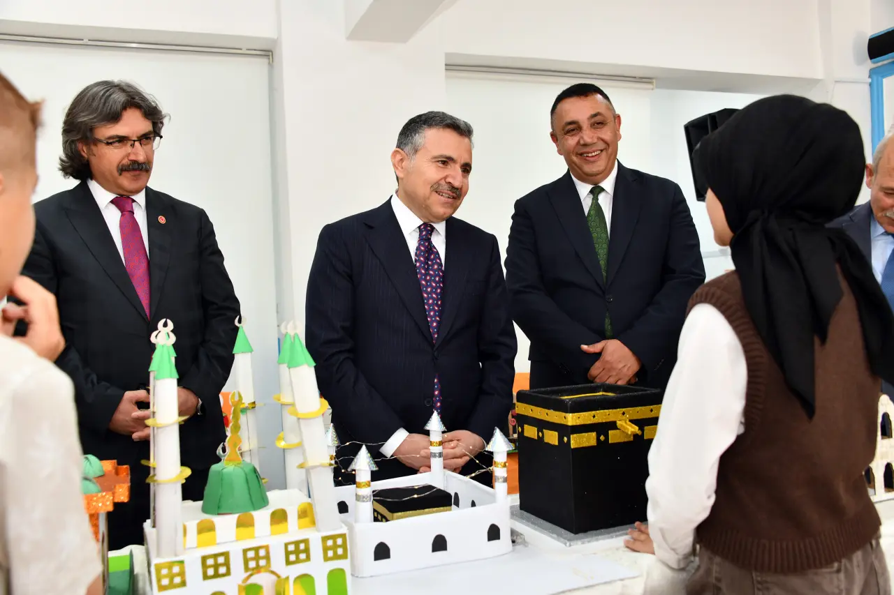 Gümüşhane'de 17 bin 183 öğrenci karne sevinci yaşadı 7