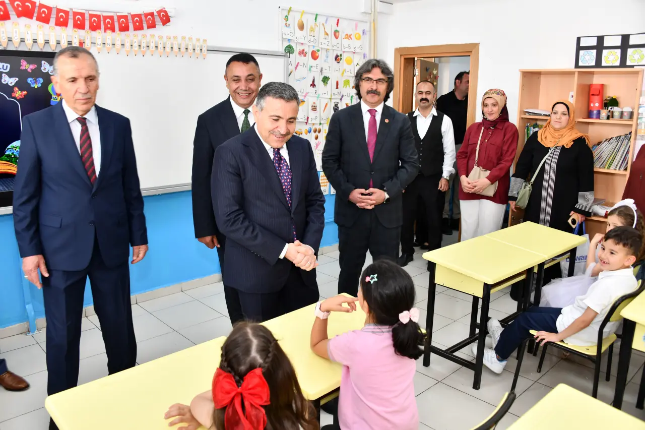 Gümüşhane'de 17 bin 183 öğrenci karne sevinci yaşadı 11