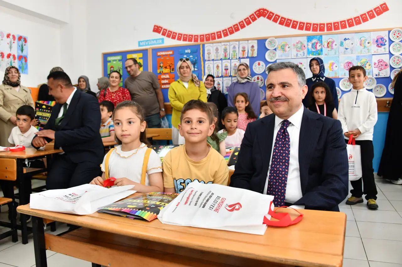 Gümüşhane'de 17 bin 183 öğrenci karne sevinci yaşadı 4