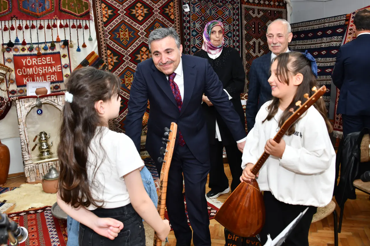 Gümüşhane'de Binlerce Kursiyerin El Emeği Göz Nuru Görücüye Çıktı! 6