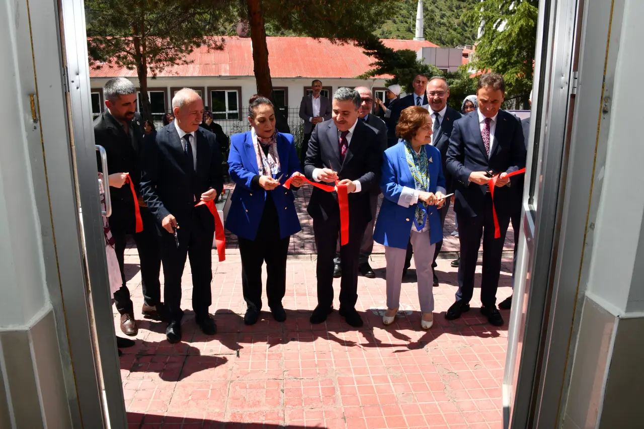 Gümüşhane'de Binlerce Kursiyerin El Emeği Göz Nuru Görücüye Çıktı! 3