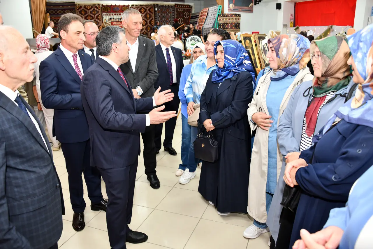 Gümüşhane'de Binlerce Kursiyerin El Emeği Göz Nuru Görücüye Çıktı! 36