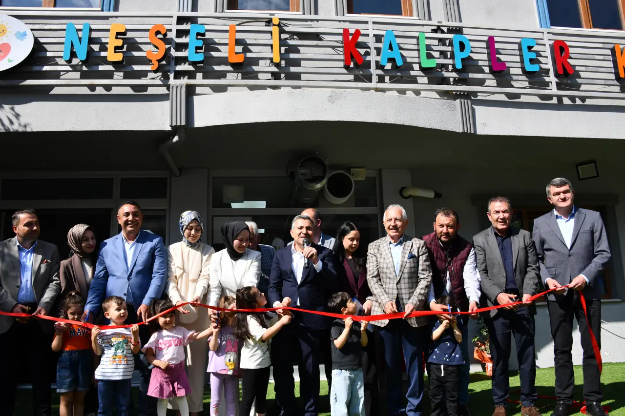 Gümüşhane'de Neşeli Kalpler Kreş ve Gündüz Bakımevi Törenle Açıldı 6