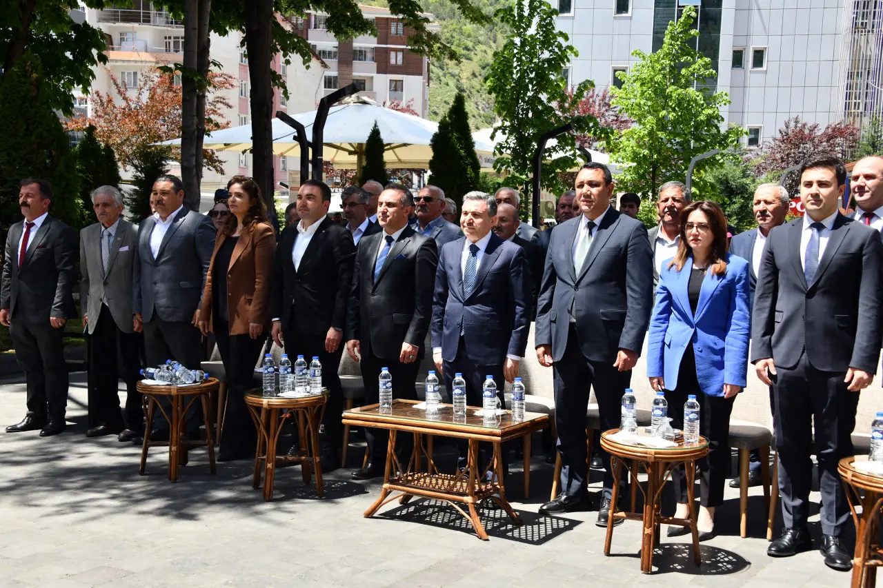 Atatürk Parkı'nda Renkli Görüntüler: Asırlık Lezzetler Gümüşhane'de Görücüye Çıktı! 8