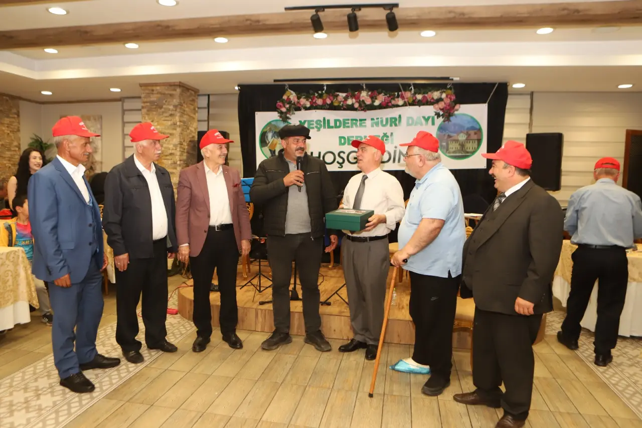 Gümüşhane'de Yeşildere Nuri Dayı Şenliği Kültür ve Dayanışma Gecesi Düzenlendi 3