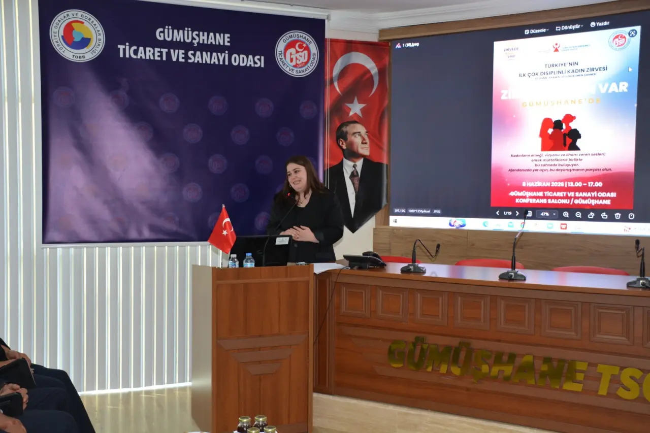Gümüşhane'de "Zirvede Kadın Var" Paneli Geniş Katılımla Gerçekleştirildi 16