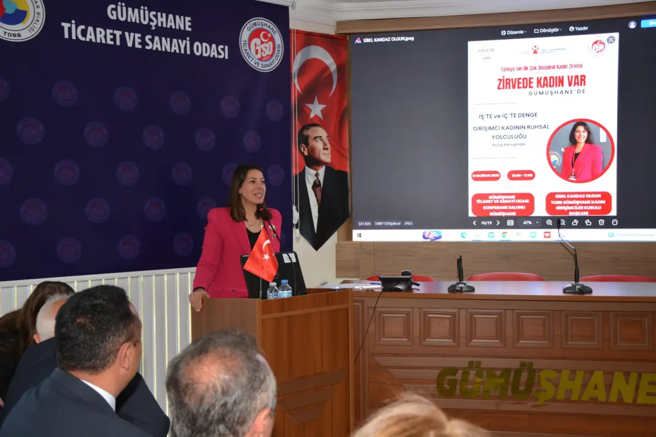 Gümüşhane'de "Zirvede Kadın Var" Paneli Geniş Katılımla Gerçekleştirildi 30