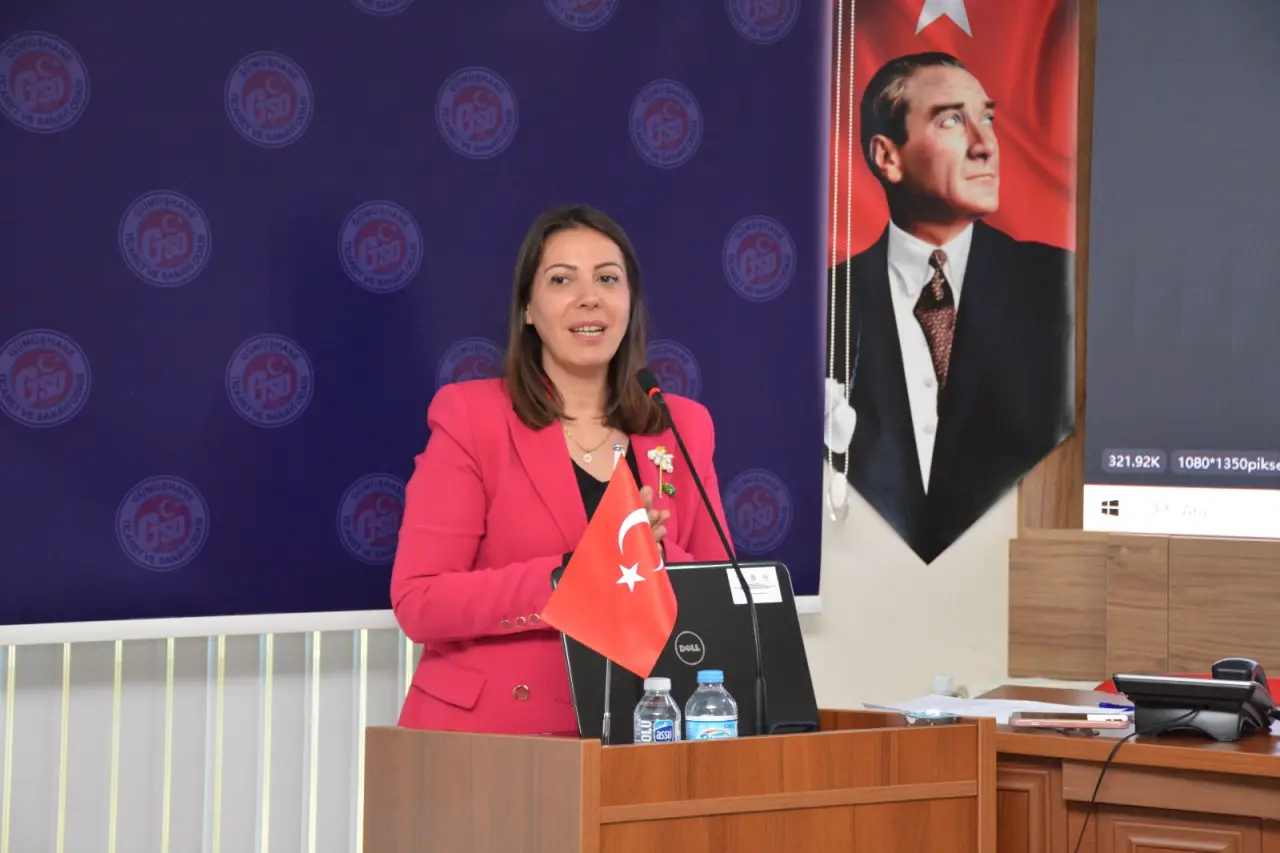 Gümüşhane'de "Zirvede Kadın Var" Paneli Geniş Katılımla Gerçekleştirildi 26