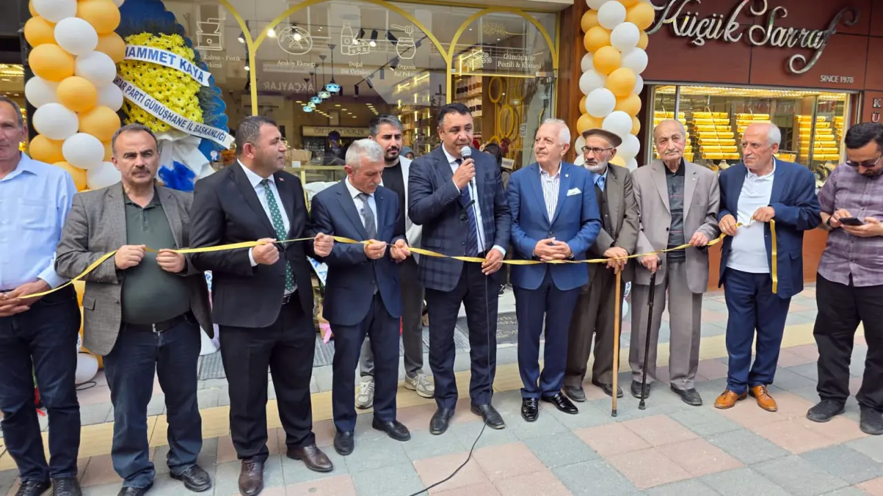 Gümüşhaneden.com mağazası Atatürk Caddesi'nde törenle açıldı 2