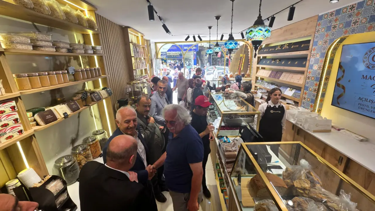 Gümüşhaneden.com mağazası Atatürk Caddesi'nde törenle açıldı 1