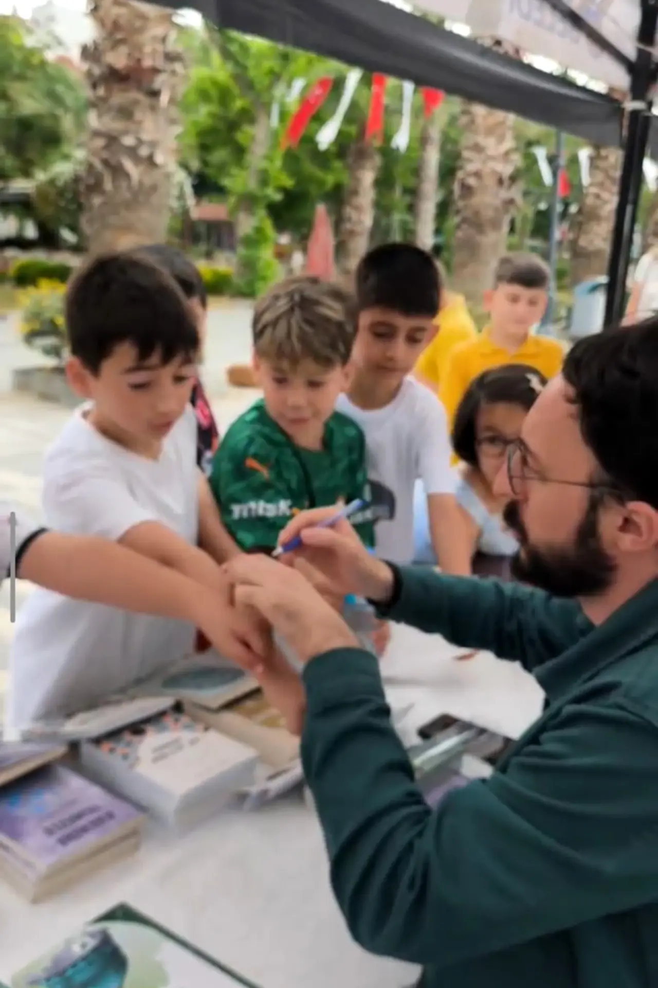 Gümüşhaneli Yazar Enes Akhan 1. Silivri Kültür ve Edebiyat Günleri'nde Okurlarıyla Buluştu 9
