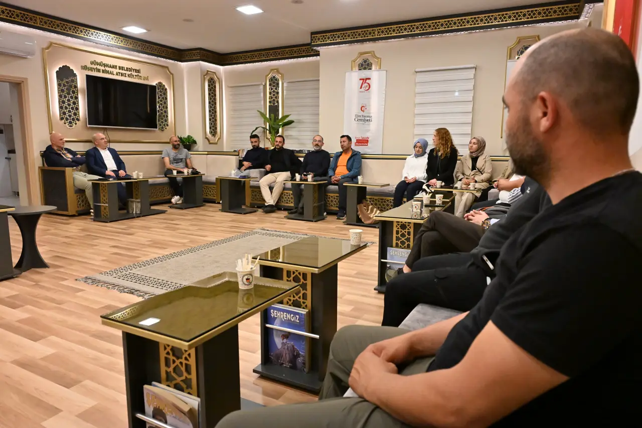 Gümüşhane'nin gönüllü turizm elçileri Şehir Sohbetleri'nde anlatıldı 3