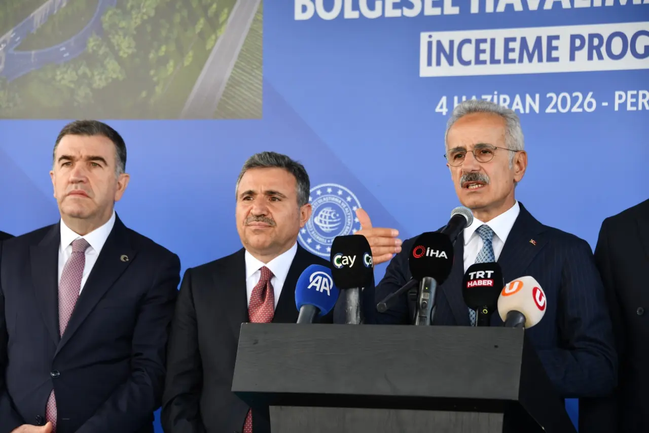 Havalimanı Ne Zaman Açılacak? Bakan Uraloğlu Son Durumu Açıkladı 12