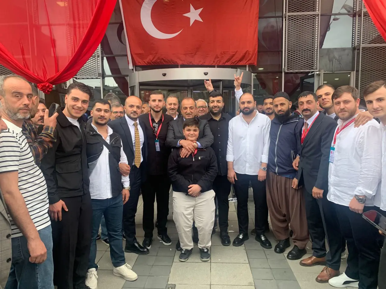 Milletvekili Küçük Kağıthane kongresinde birlik ve beraberlik mesajı verdi 2