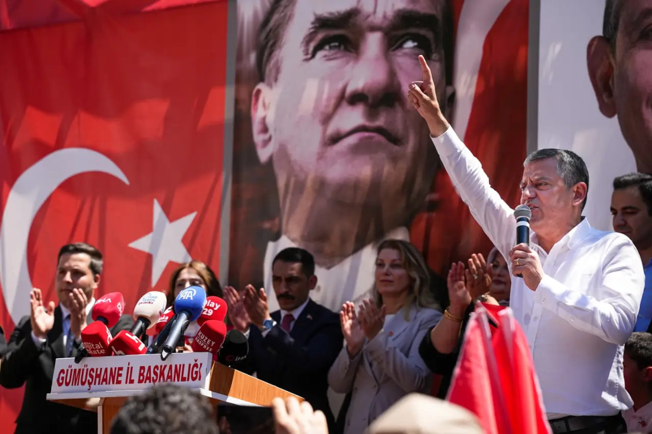Özgür Özel, Tekke'de Barış Demirkıran için destek istedi 1