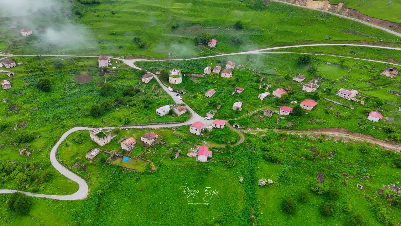 Gümüşhane’de doğanın tarihle kucaklaştığı yer: Santa Vadisinde görsel şölen yaşanıyor 31