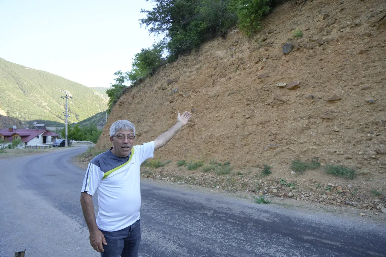 Torul'da vatandaşların tapulu araziler her geçen gün küçülüyor 11