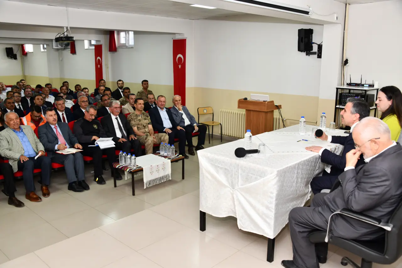 Vali Atay Kürtün’e Çıkarma Yaptı: Şehit Ailesinden Muhtarlara Yoğun Mesai 26
