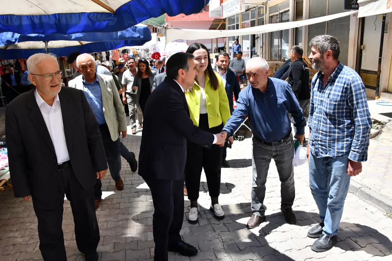 Vali Atay Kürtün’e Çıkarma Yaptı: Şehit Ailesinden Muhtarlara Yoğun Mesai 15