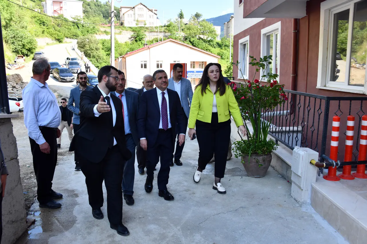 Vali Atay Kürtün’e Çıkarma Yaptı: Şehit Ailesinden Muhtarlara Yoğun Mesai 33
