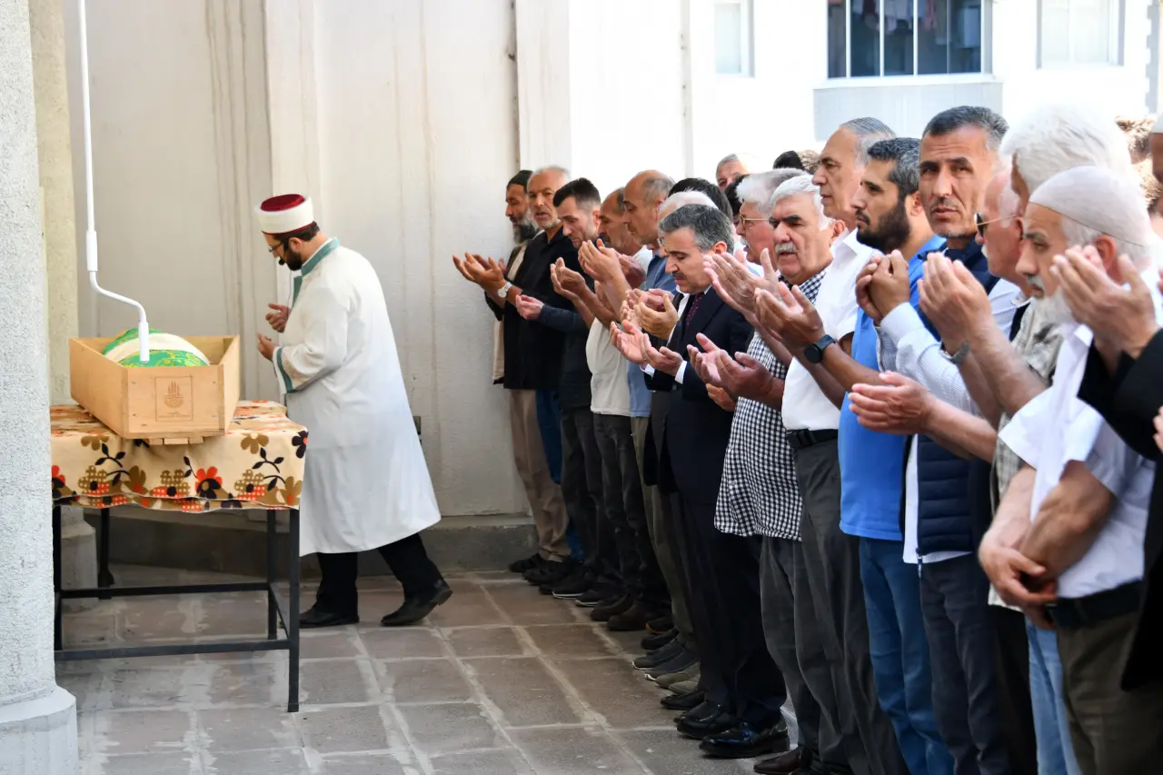 Vali Atay Kürtün’e Çıkarma Yaptı: Şehit Ailesinden Muhtarlara Yoğun Mesai 9