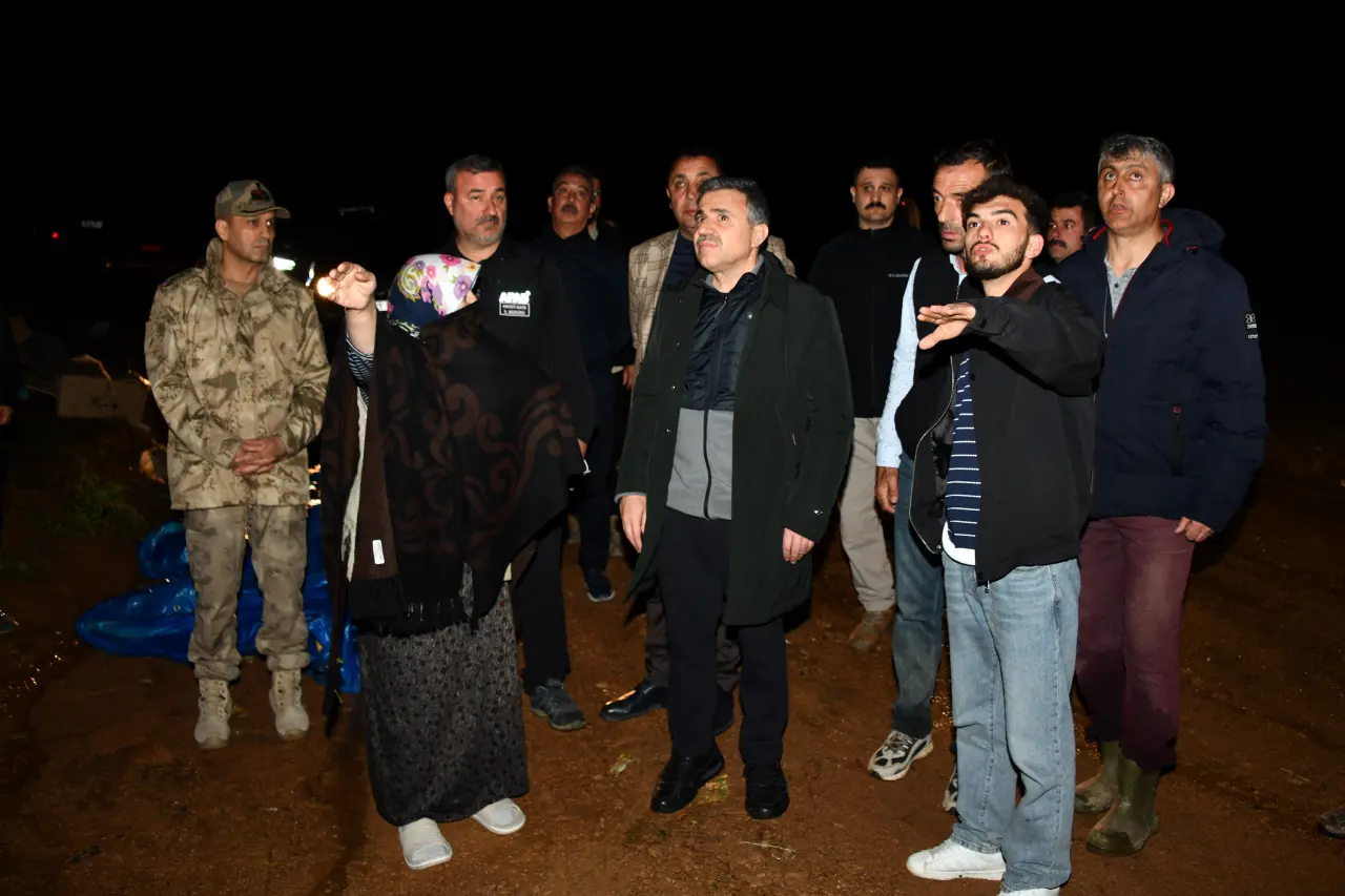 Vali Atay ve Başkan Başer Çamlıca Mahallesi'nde İncelemelerde Bulundu 1