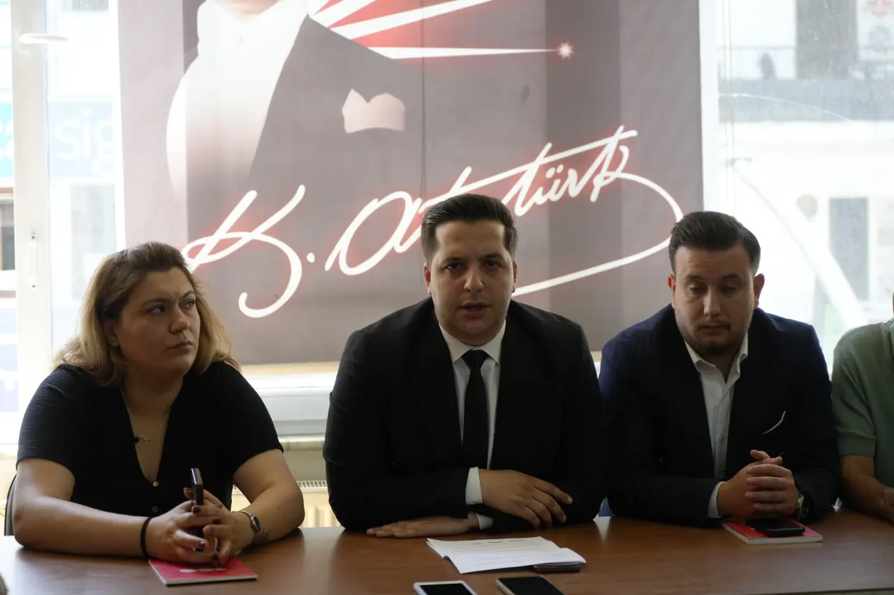 CHP Gümüşhane İl Başkanı Özgür Deniz Demir ve Yönetimi İstifa Ederek Yeni Parti’ye Katıldı 5