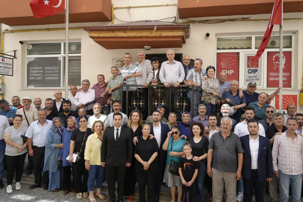 CHP Gümüşhane İl Başkanı Özgür Deniz Demir ve Yönetimi İstifa Ederek Yeni Parti’ye Katıldı 1
