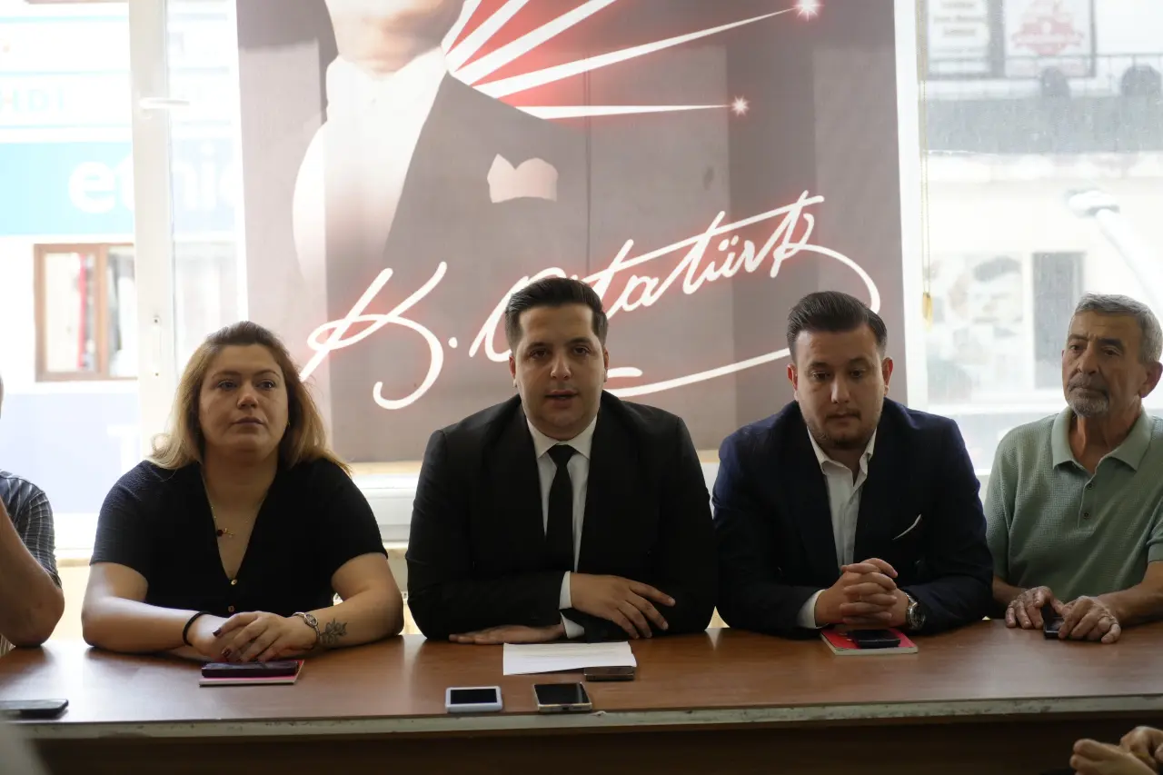 CHP Gümüşhane İl Başkanı Özgür Deniz Demir ve Yönetimi İstifa Ederek Yeni Parti’ye Katıldı 6