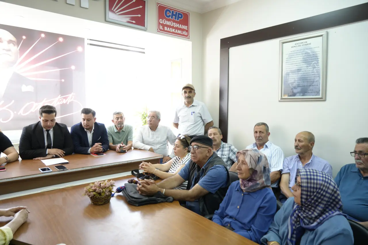 CHP Gümüşhane İl Başkanı Özgür Deniz Demir ve Yönetimi İstifa Ederek Yeni Parti’ye Katıldı 2