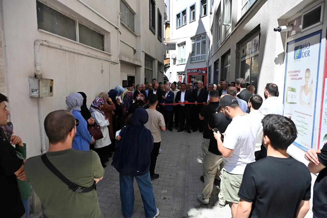 Diş Hekimi Hüseyin Baki Ergin Ağız ve Diş Sağlığı Kliniği açıldı 6