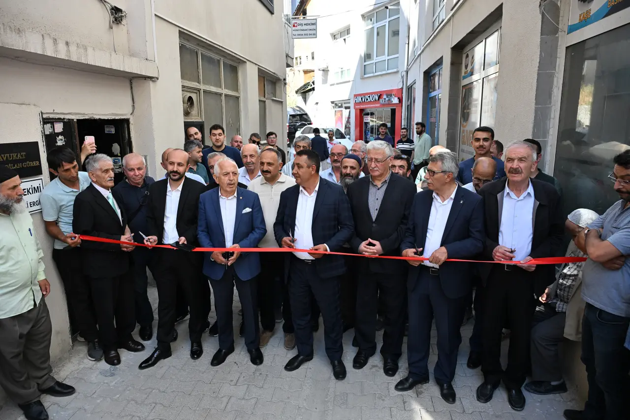 Diş Hekimi Hüseyin Baki Ergin Ağız ve Diş Sağlığı Kliniği açıldı 3
