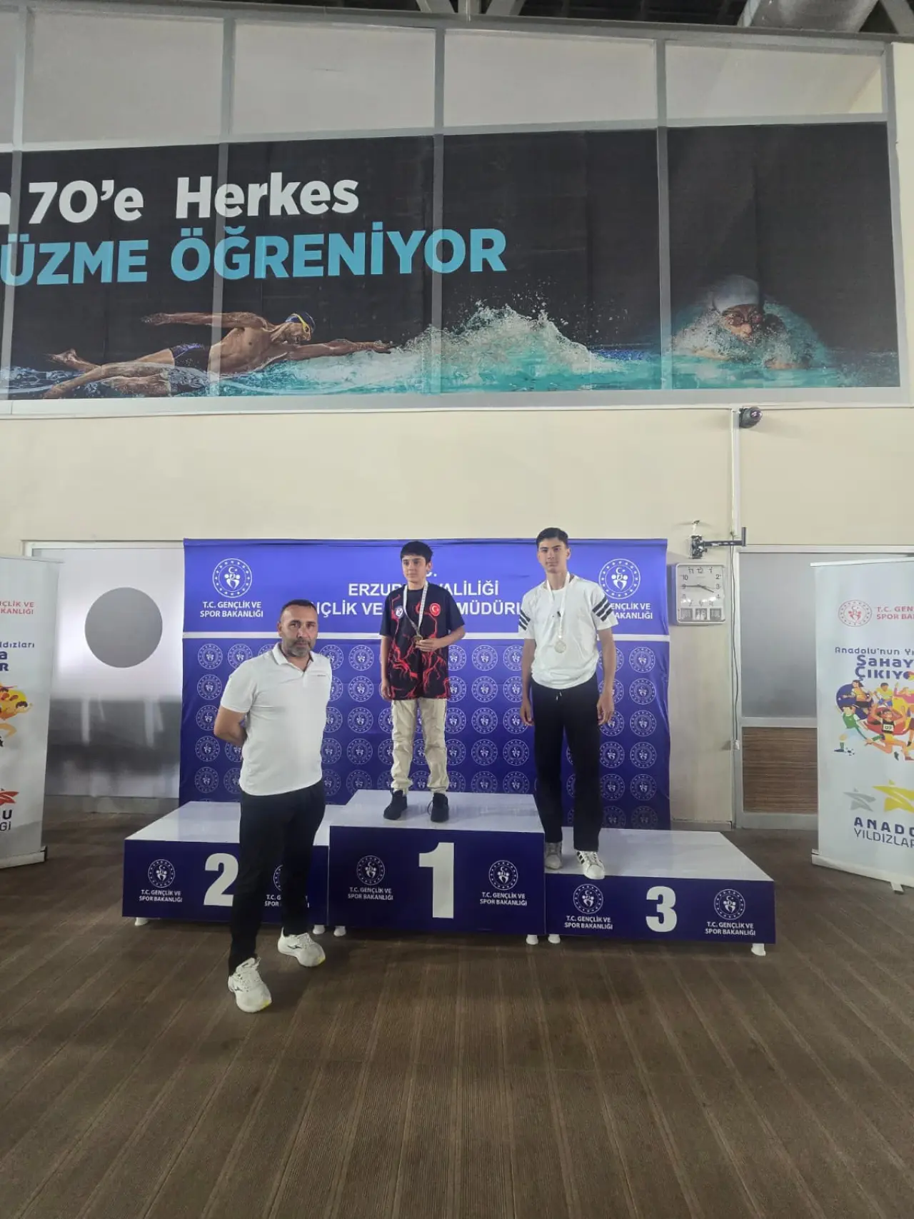 Erzurum Olimpik Havuzunda Gümüşhane Rüzgarı: Madalyaları Toplayıp Döndüler! 12
