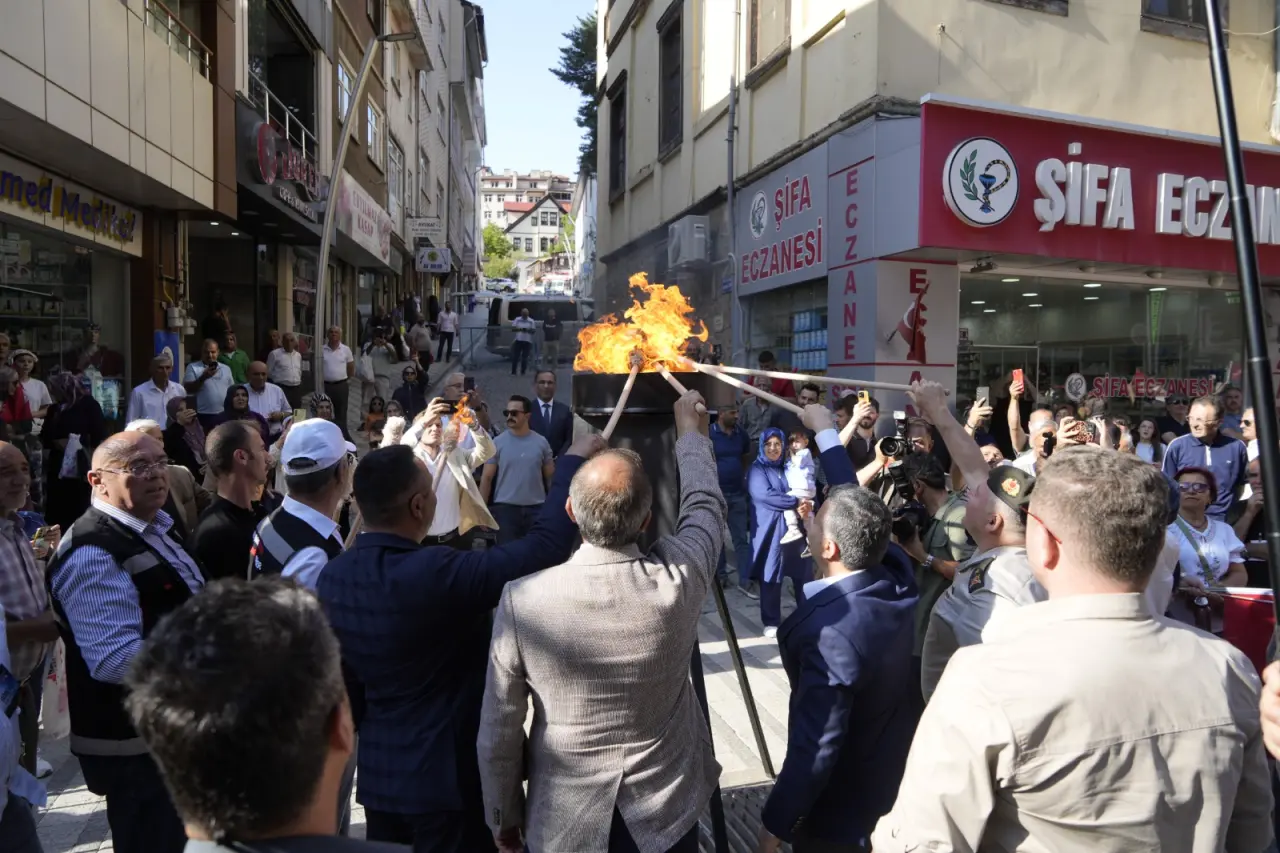 Gümüşhane Caddelerinde Renkli Görüntüler: Altı Ülke Aynı Sahnede Buluştu 13