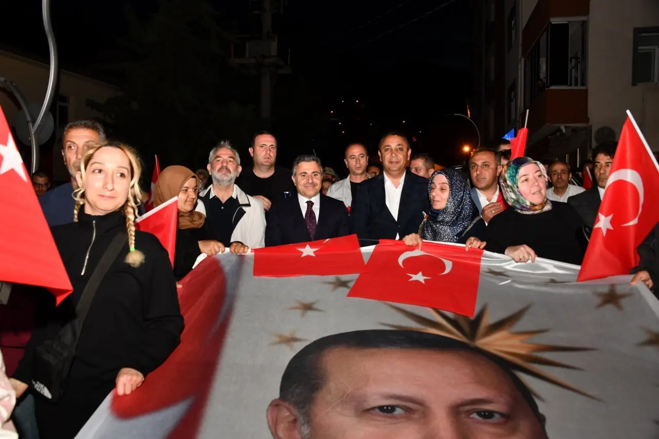Gümüşhane Tek Yürek Oldu! 15 Temmuz'da Binlerce Kişi Meydanlarda Buluştu 7