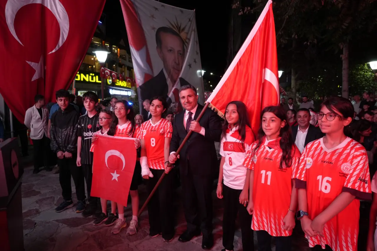 Gümüşhane Tek Yürek Oldu! 15 Temmuz'da Binlerce Kişi Meydanlarda Buluştu 3
