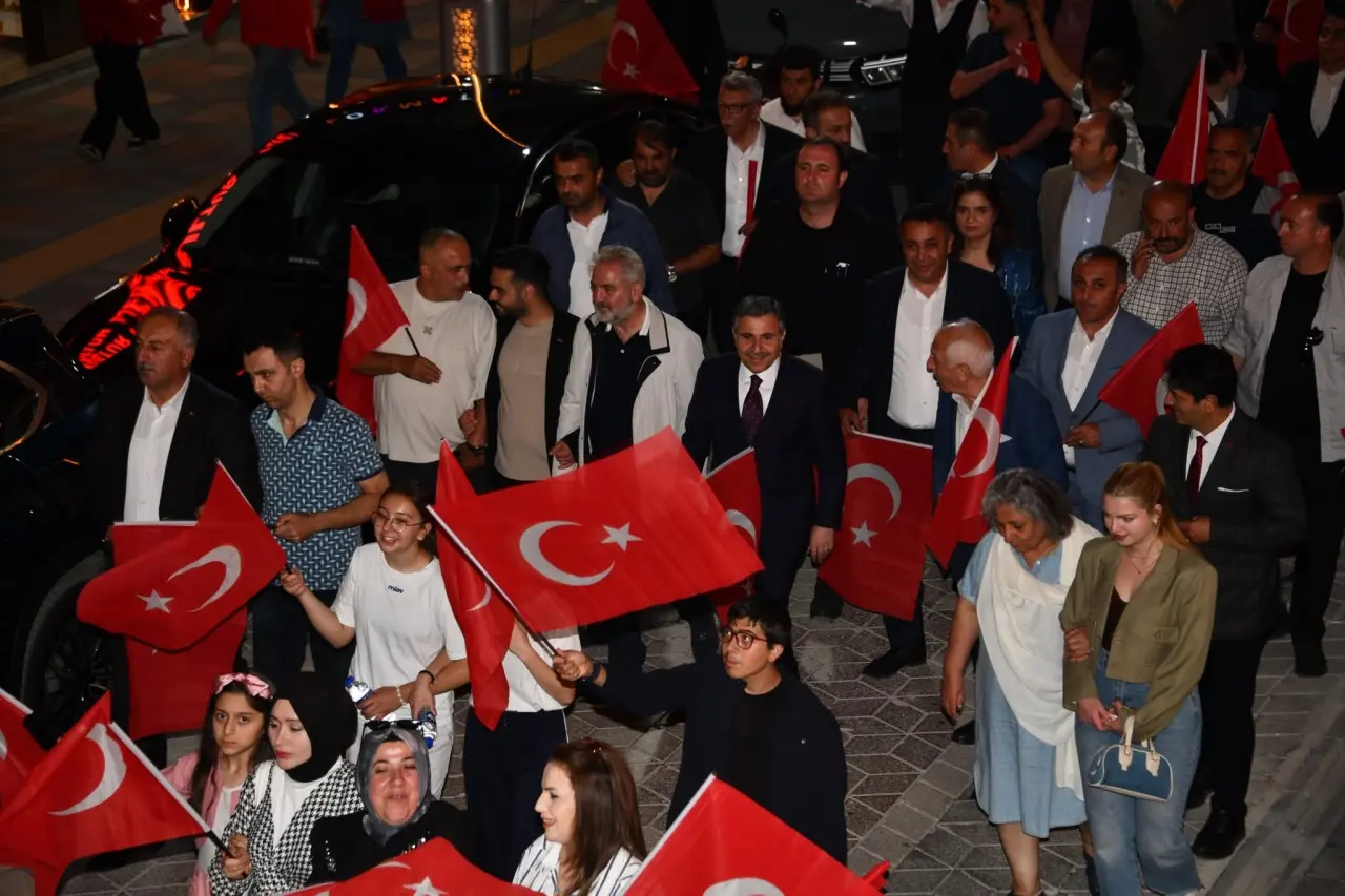 Gümüşhane Tek Yürek Oldu! 15 Temmuz'da Binlerce Kişi Meydanlarda Buluştu 9