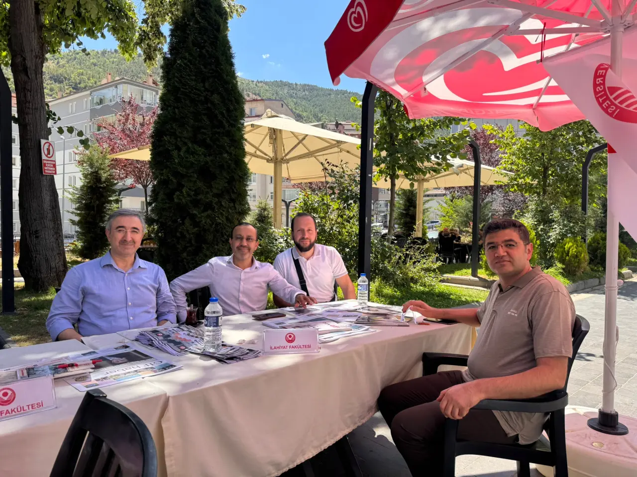 Gümüşhane Üniversitesi tercih döneminde aday öğrencilere rehberlik etti 1
