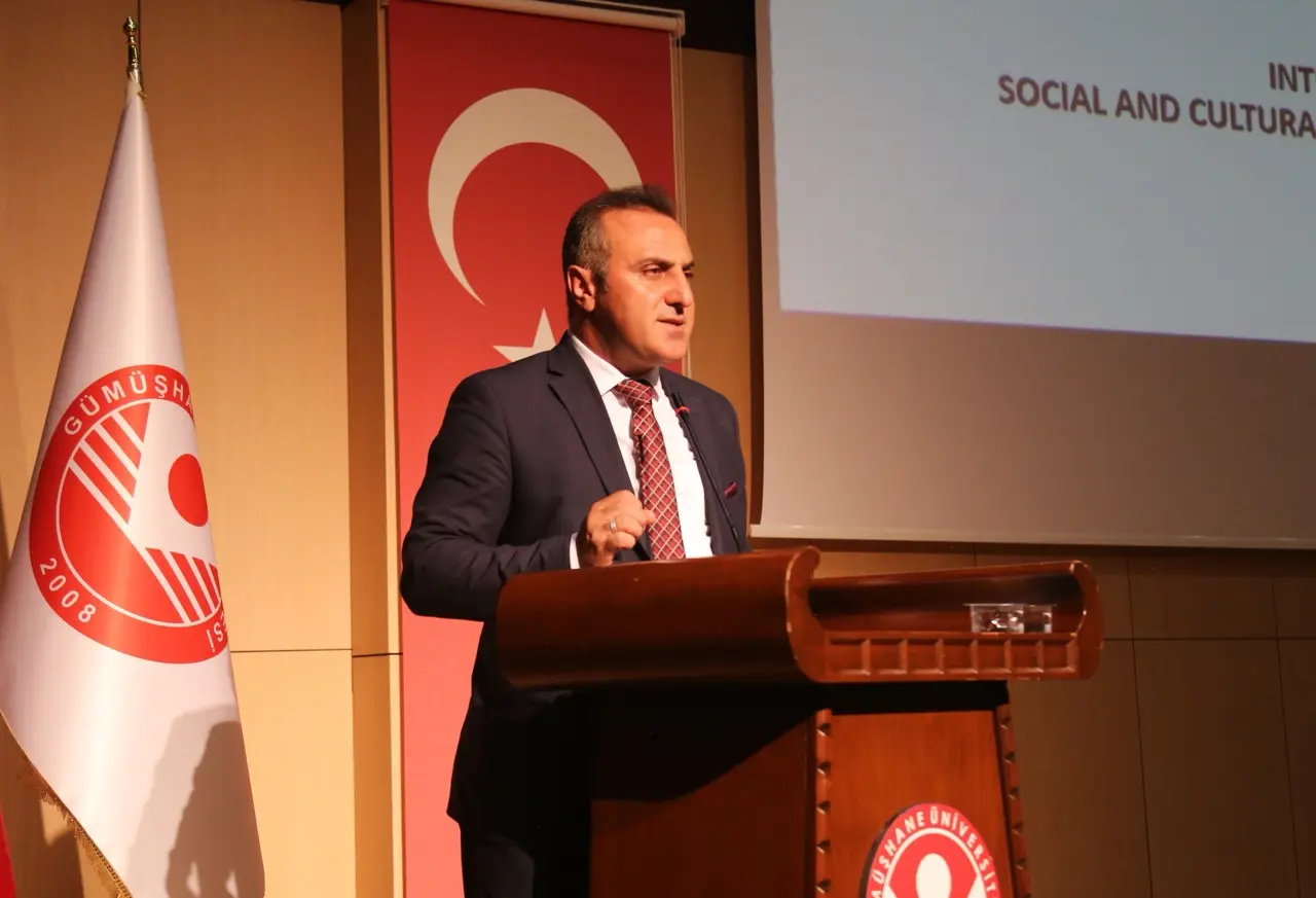 Gümüşhane Üniversitesi’nde Uluslararası Sosyal ve Kültürel Temaslar Konferansı başladı 1