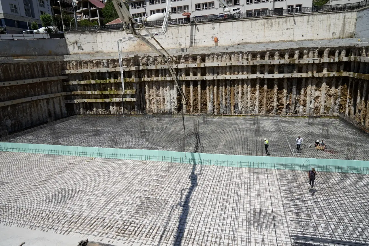Gümüşhane'de 250 Araçlık Otopark Projesinin İlk Harcı Döküldü 11