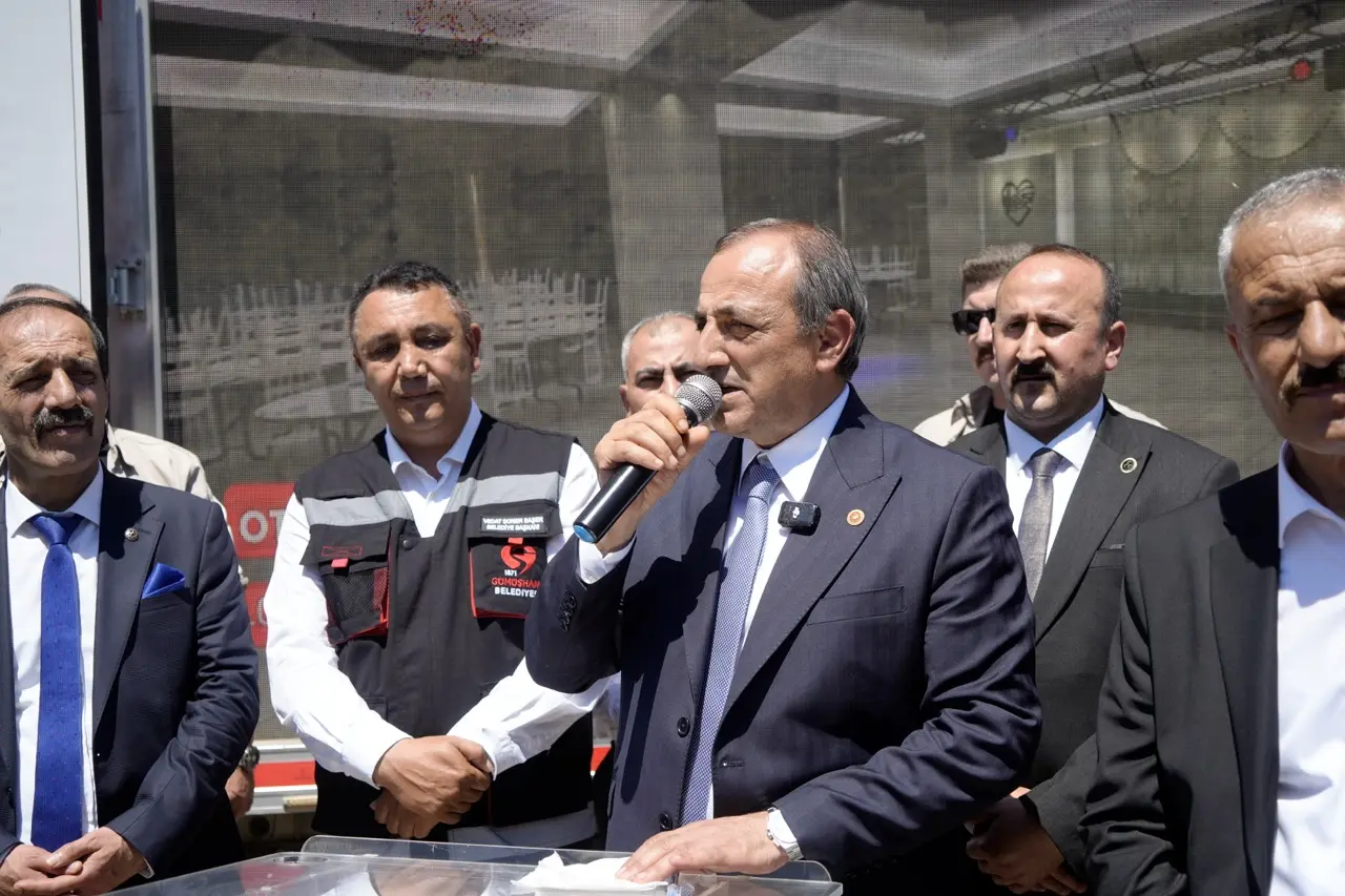 Gümüşhane'de 250 Araçlık Otopark Projesinin İlk Harcı Döküldü 5