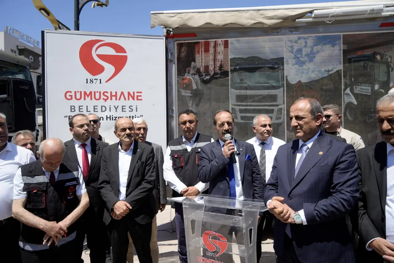Gümüşhane'de 250 Araçlık Otopark Projesinin İlk Harcı Döküldü 7