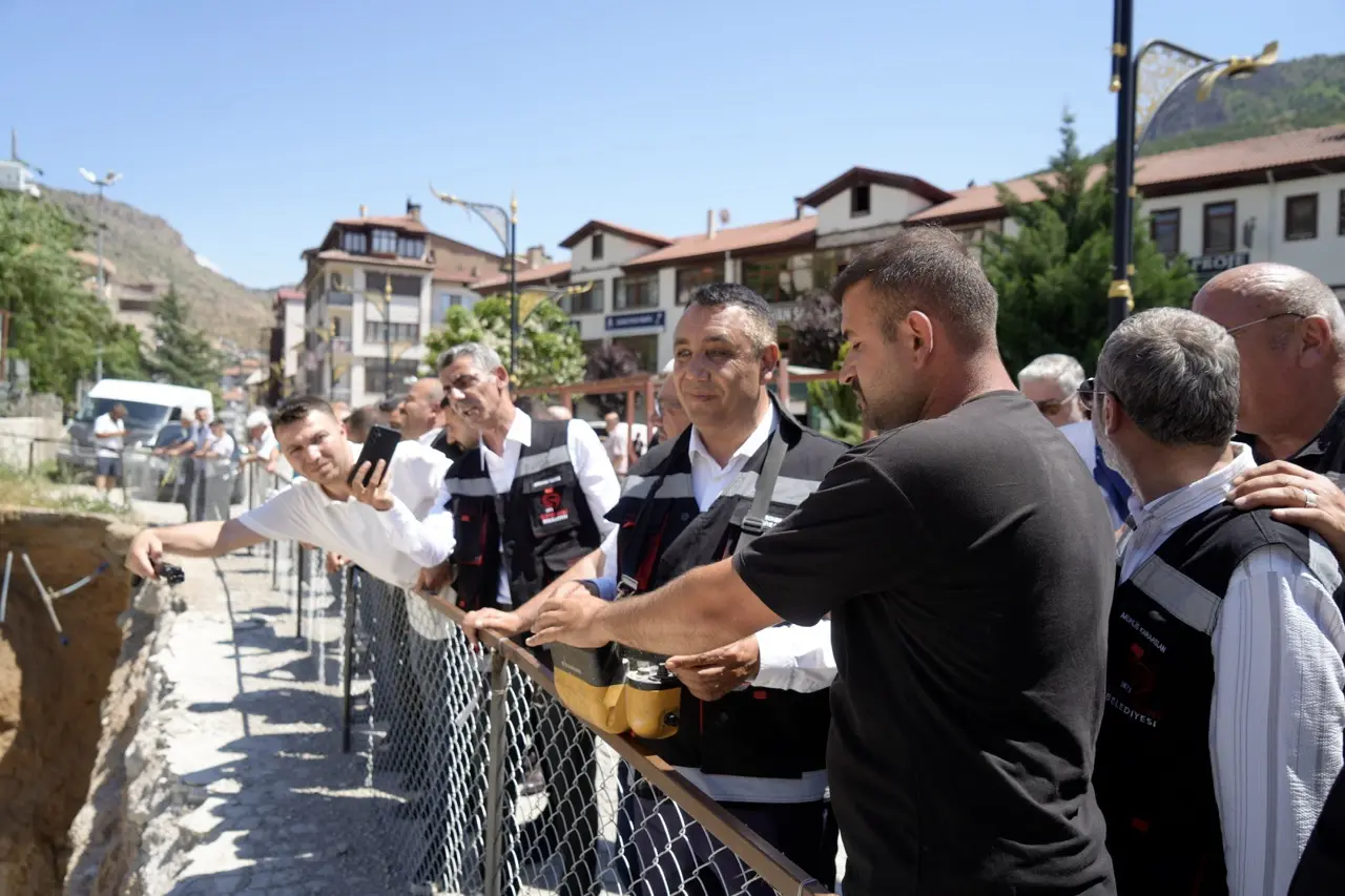 Gümüşhane'de 250 Araçlık Otopark Projesinin İlk Harcı Döküldü 10