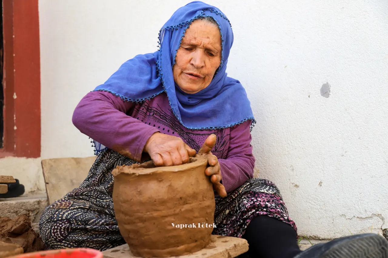 Gümüşhane'nin Asırlık Kültür Mirası Dölek Çömlekçiliği Modern Seramik Sanatıyla Yaşatıldı 6