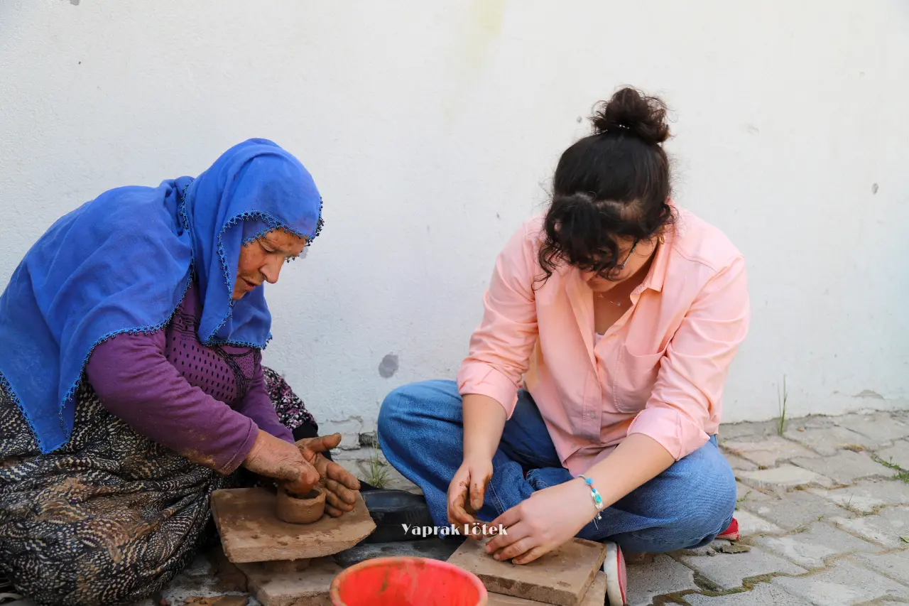 Gümüşhane'nin Asırlık Kültür Mirası Dölek Çömlekçiliği Modern Seramik Sanatıyla Yaşatıldı 19