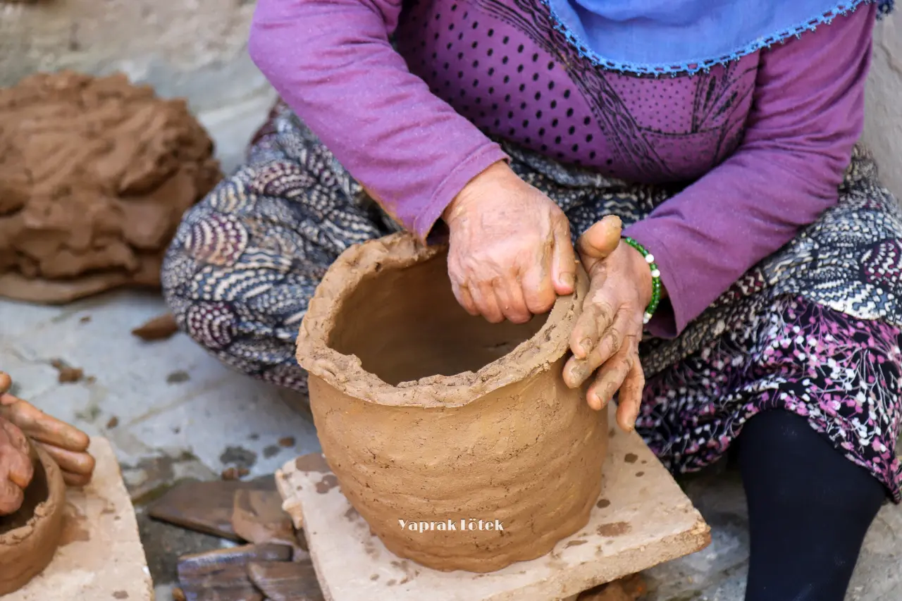Gümüşhane'nin Asırlık Kültür Mirası Dölek Çömlekçiliği Modern Seramik Sanatıyla Yaşatıldı 5