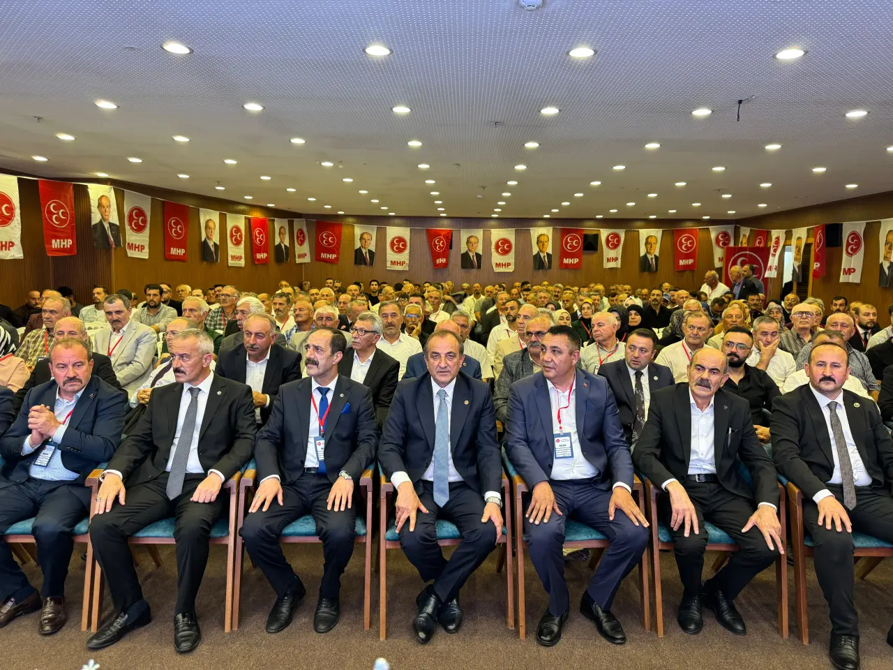MHP Gümüşhane Merkez İlçe Başkanlığına Şuayip Ramazan Akhan Seçildi 3