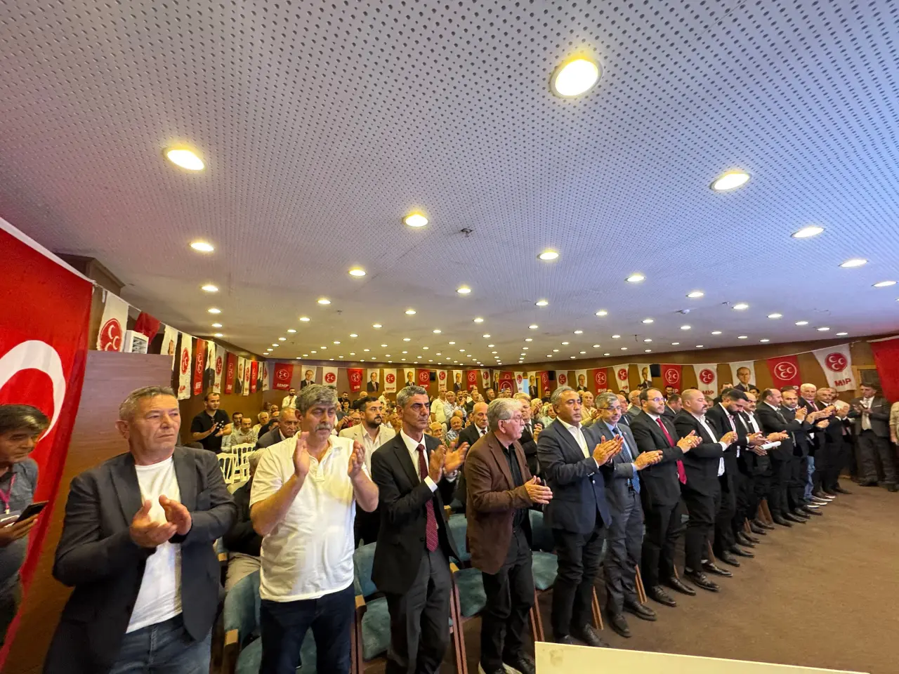MHP Gümüşhane Merkez İlçe Başkanlığına Şuayip Ramazan Akhan Seçildi 6