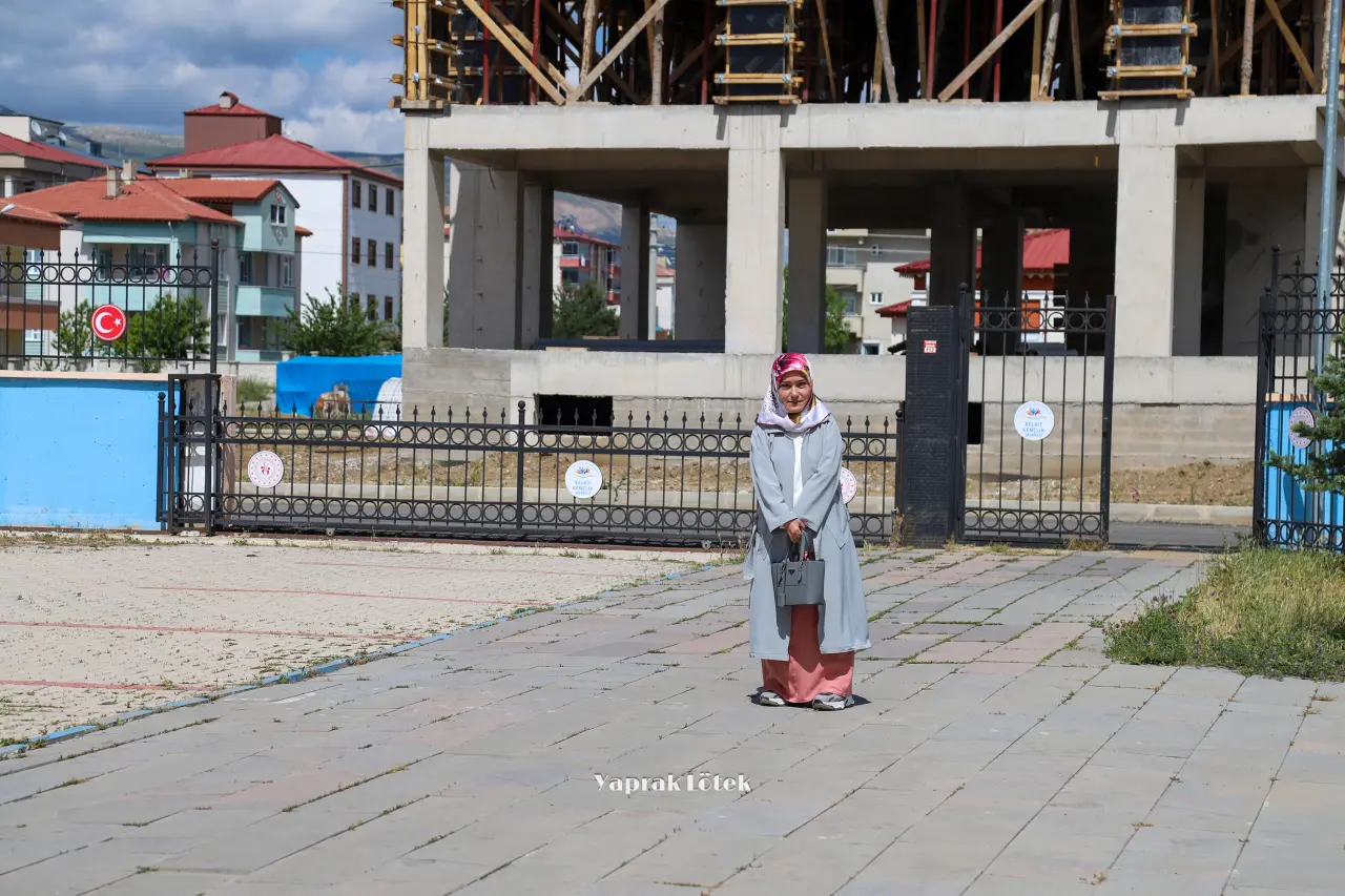 Kelkitli Rukiye Arslan Azmiyle Hem Resim Hem Edebiyat Dünyasına Damga Vurdu 1